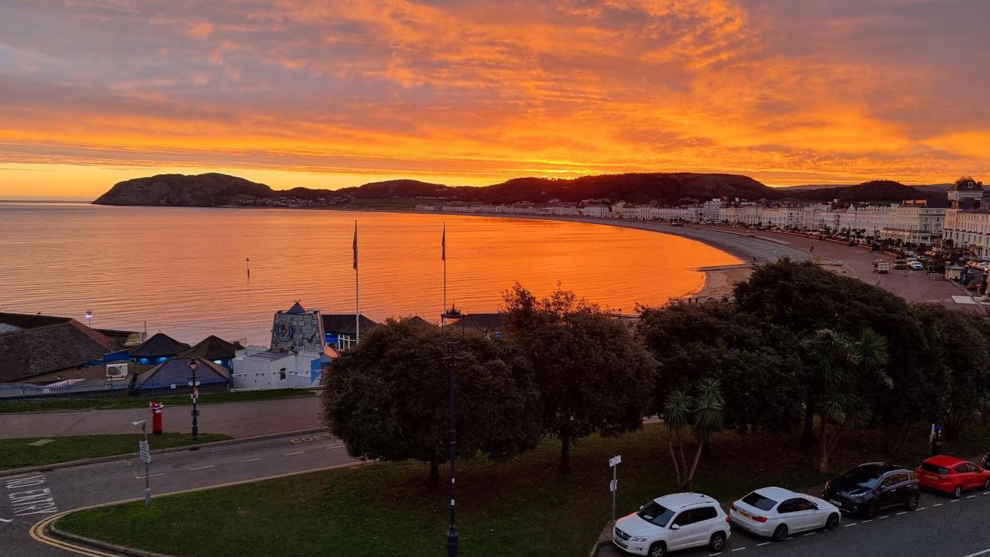 Min Y Don Llandudno (Adults Only) Hotel ภายนอก รูปภาพ